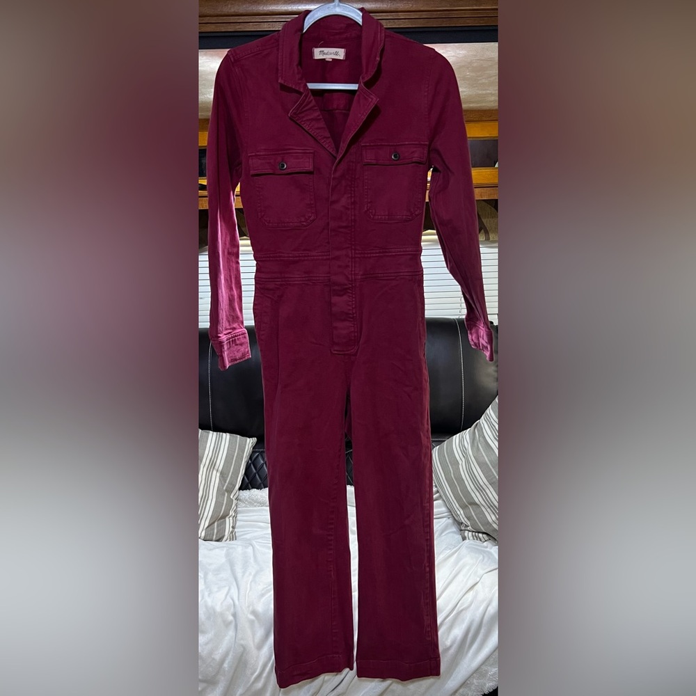 Madewell Dyed Denim Slim Coverall
Jumpsuit, size 0. Dusty Burgundy is the color.